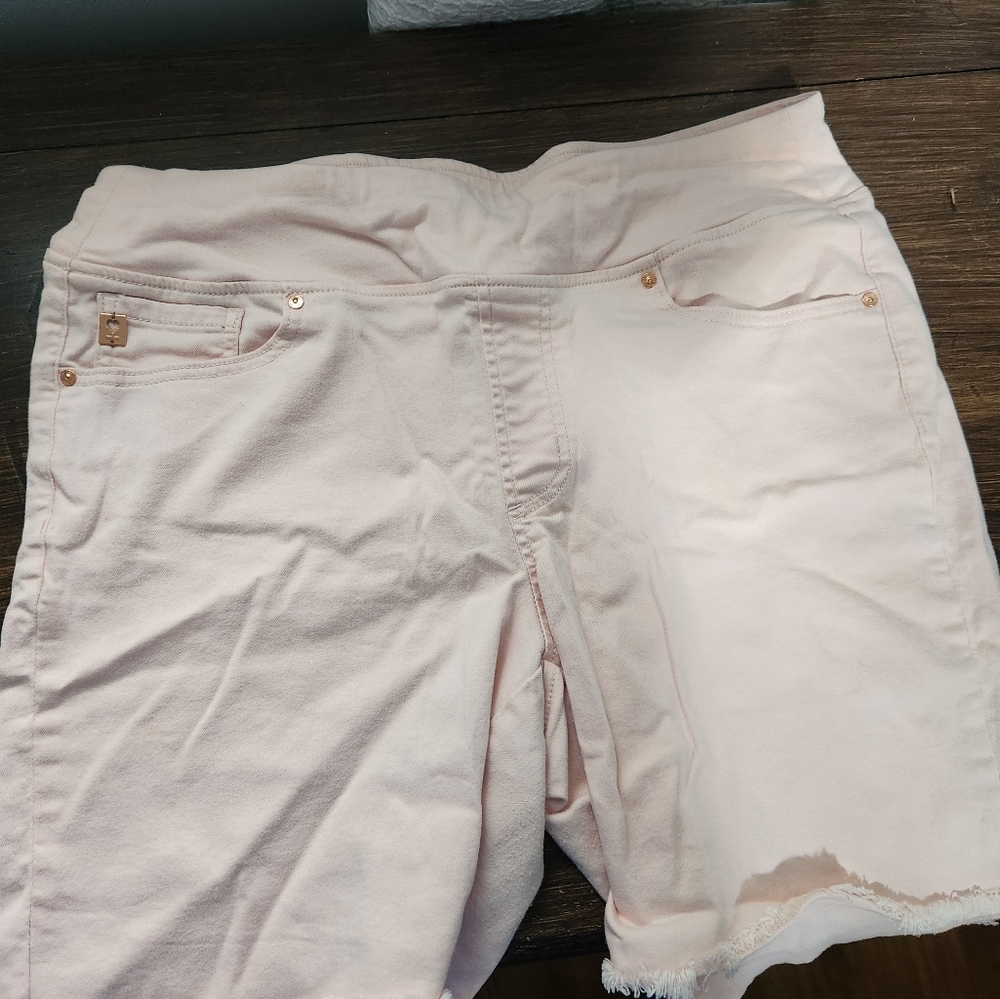 Jean shorts pink